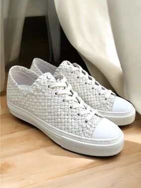 Stuart Weitzman Wova Low Top Woven Sneakers White Leather